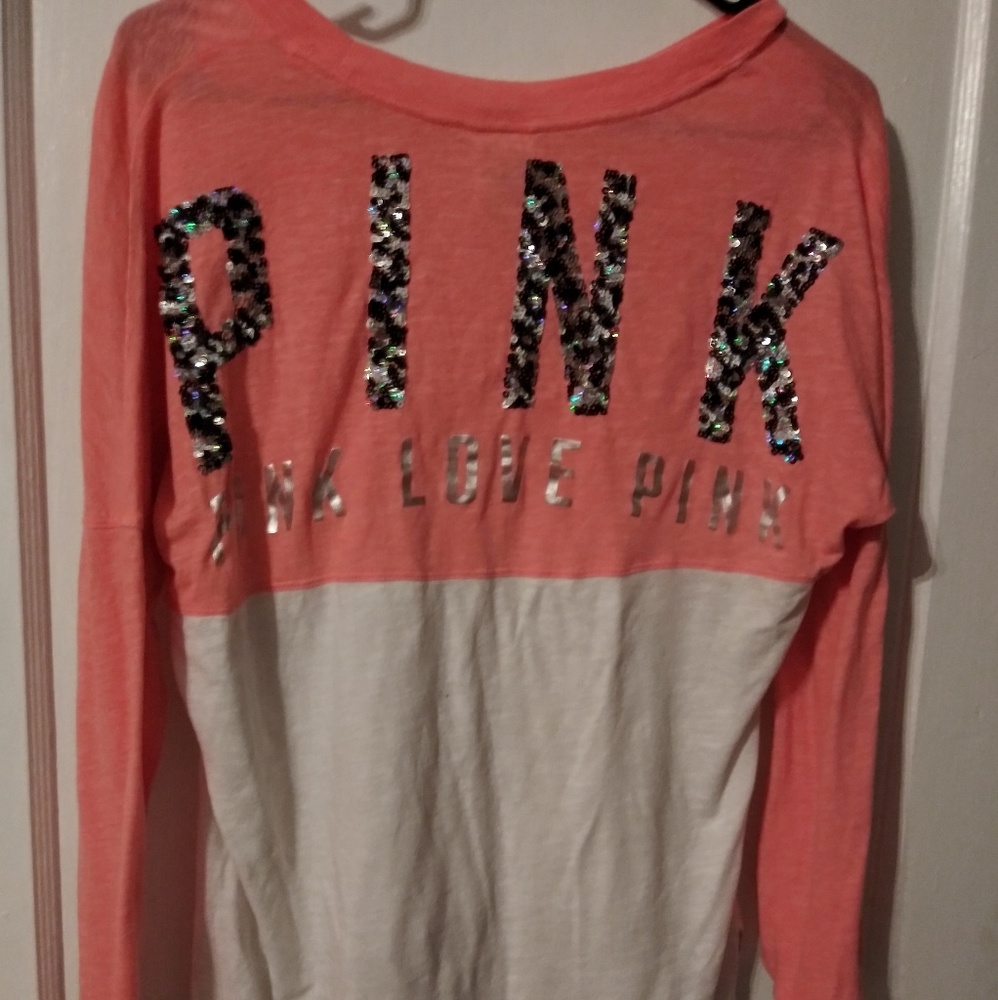 VS Pink long sleeve top sz xs can fit med